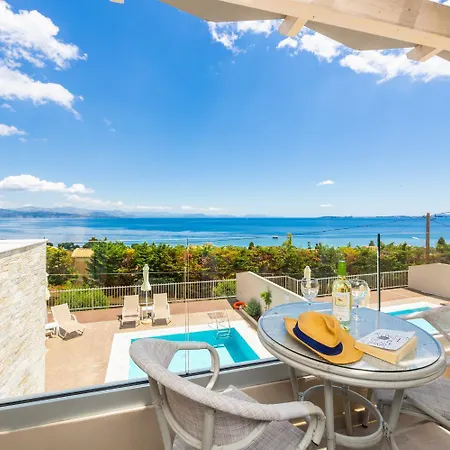 Alora * Μπαρμπάτι