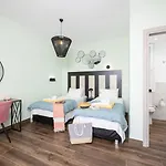 Villa Alora *
